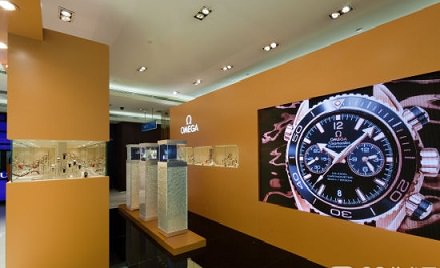 欧米茄(OmegaΩ)2012年巴塞尔新品展亮相北京新光天地
